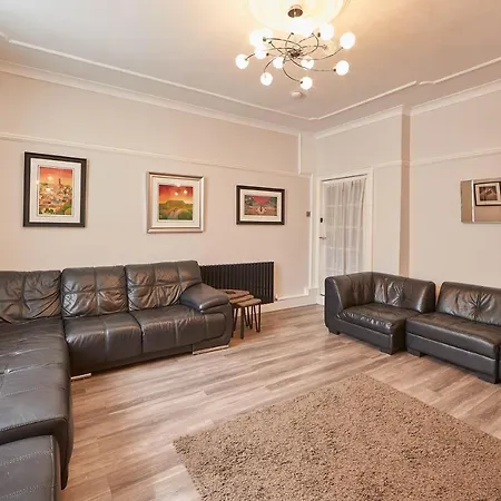 Host & - Rosedale House 度假居 *