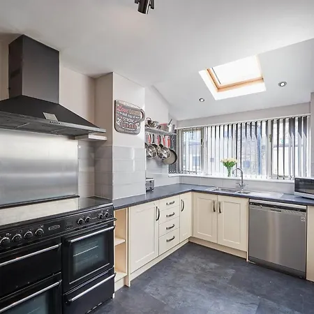 Host & - Rosedale House 度假居 *