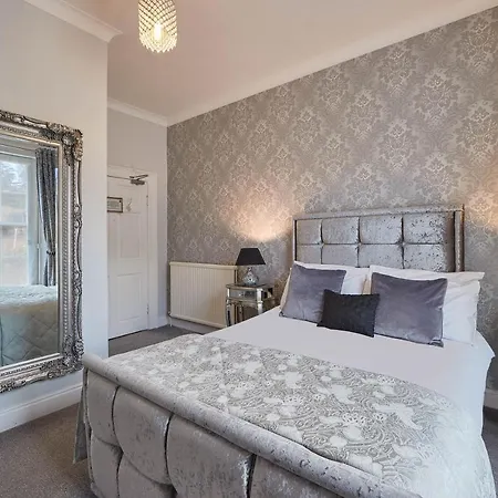 Host & - Rosedale House